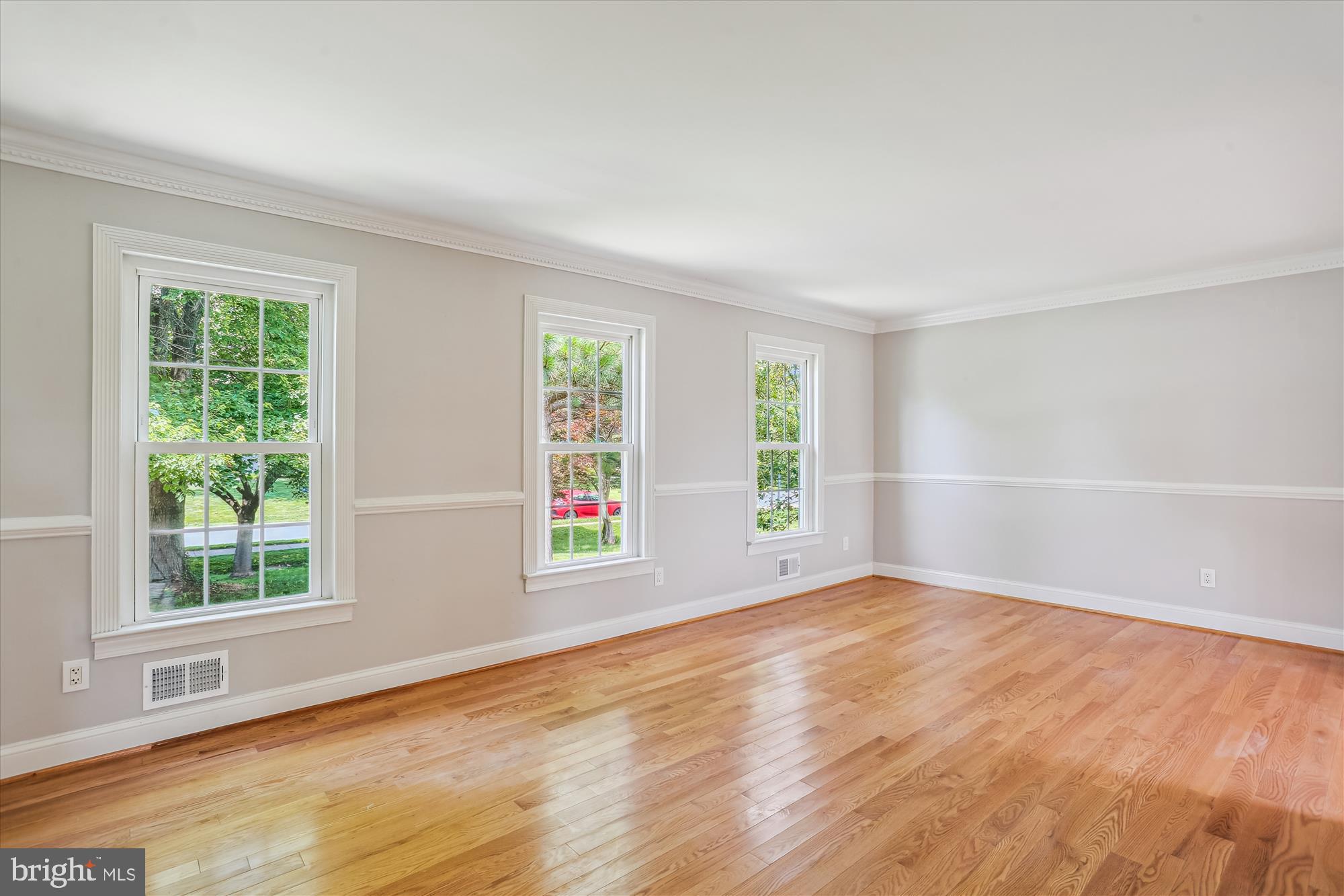 POOLESVILLE - Residential