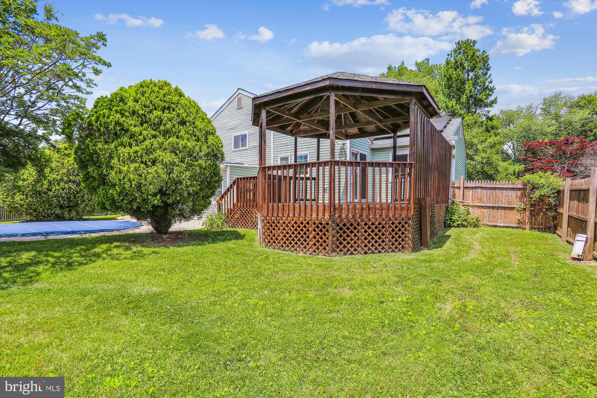 POOLESVILLE - Residential