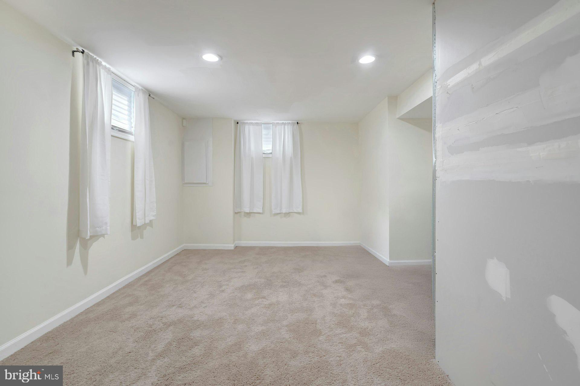 TANTALLON SOUTH - Residential Lease