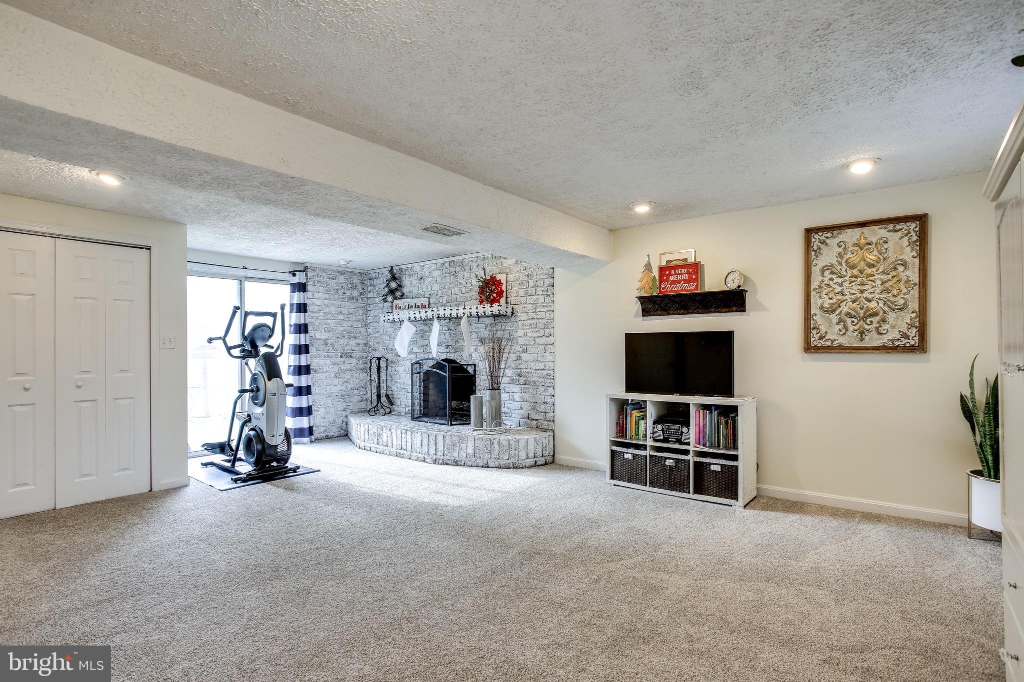 WASHINGTON CENTER - Residential