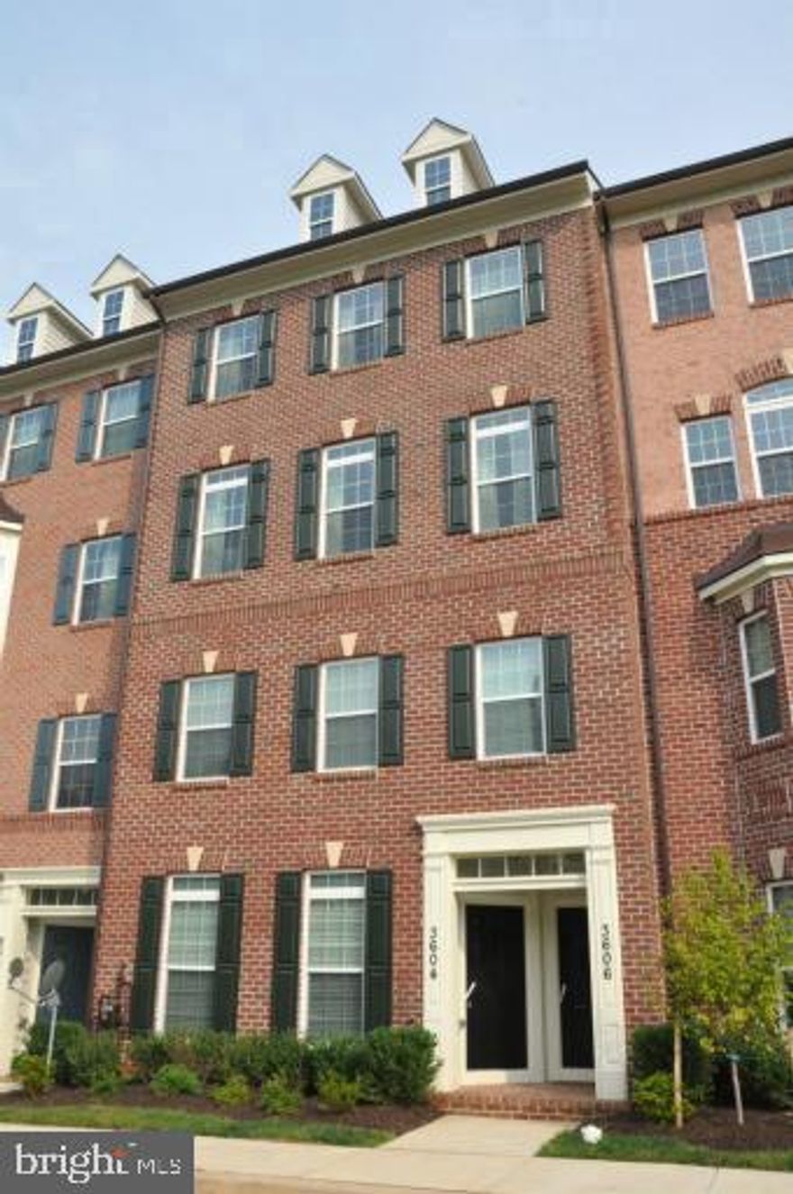 Beautifully built town home in sought out Villages of Urbana.  Unit has hardwood floors on main level, granite counters and plenty of cabinet space, soaking tub in master bath to enjoy. 9-foot ceilings.  This town home is on bottom level (floors 1 & 2).  Private deck off of 2nd bedroom.  Rear entry single car garage. Laundry on master bedroom level.   Easy access to highway and commute. This nice unit will not last! Tenant occupied at this time.