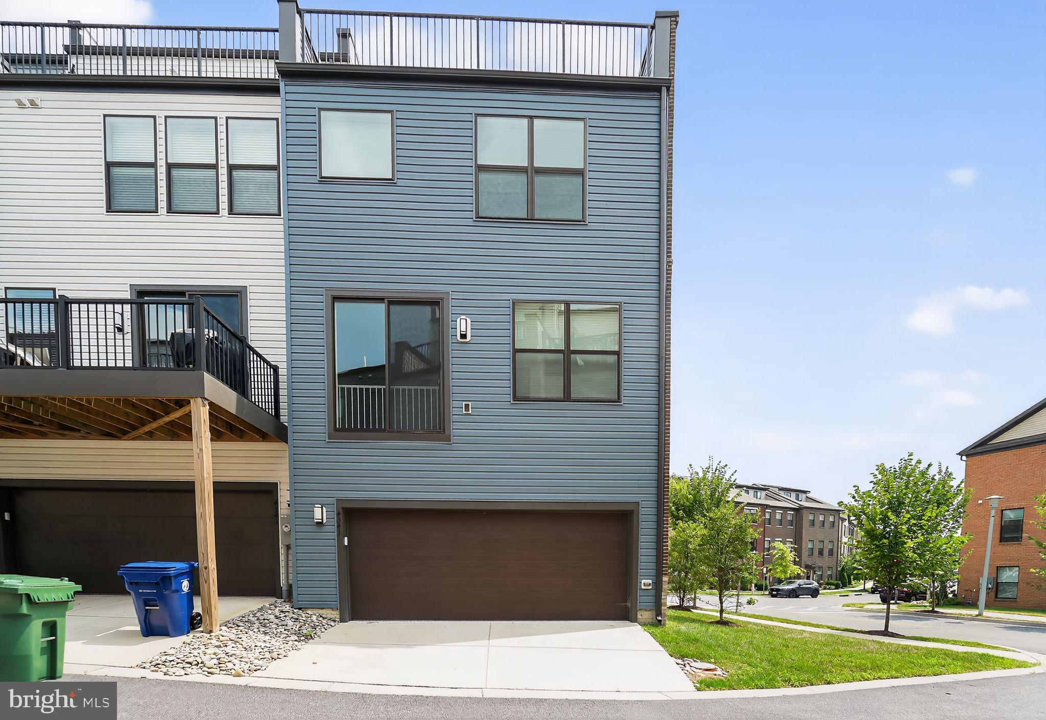 MEDFIELD - Residential
