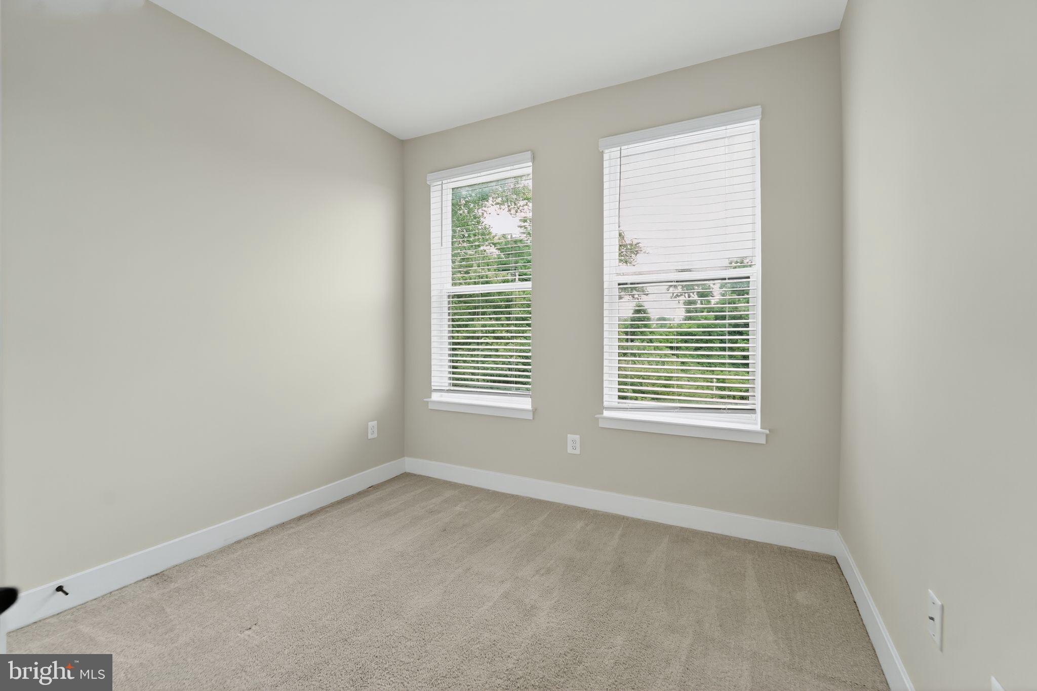 MEDFIELD - Residential