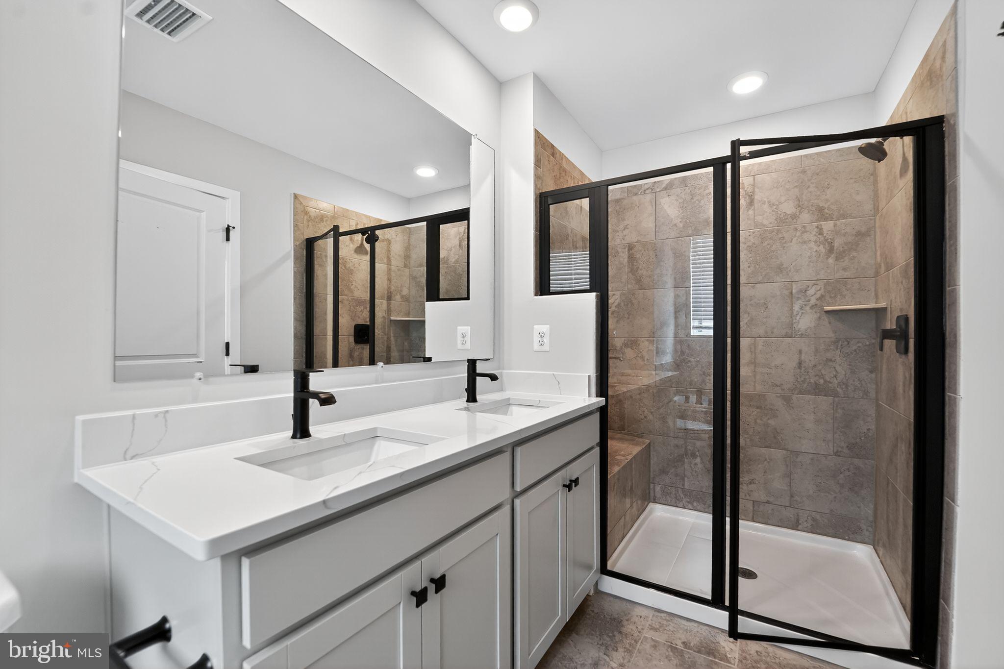 MEDFIELD - Residential
