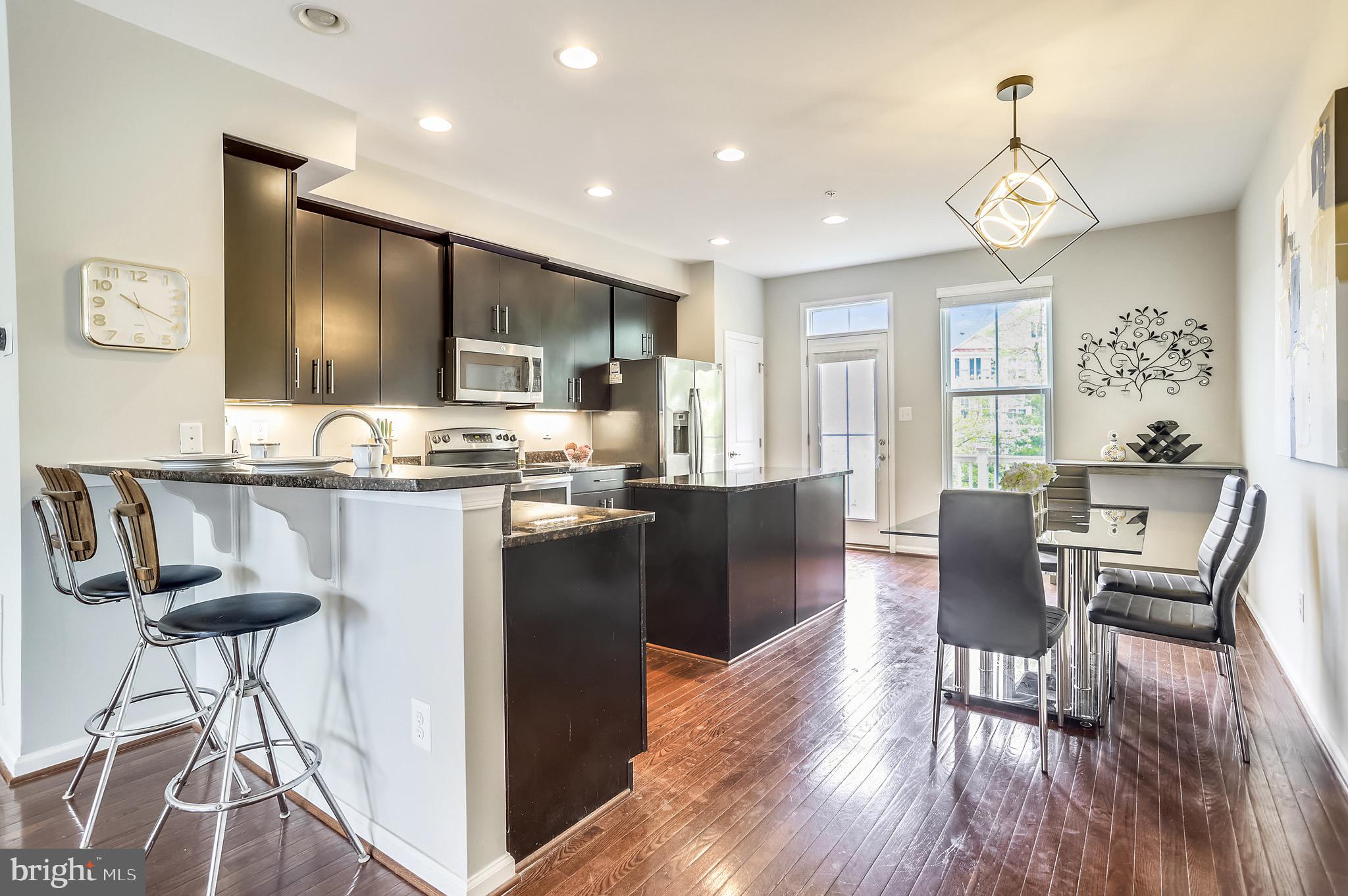 CREEKSIDE VILLAGE AT TANYARD SPRINGS - Residential