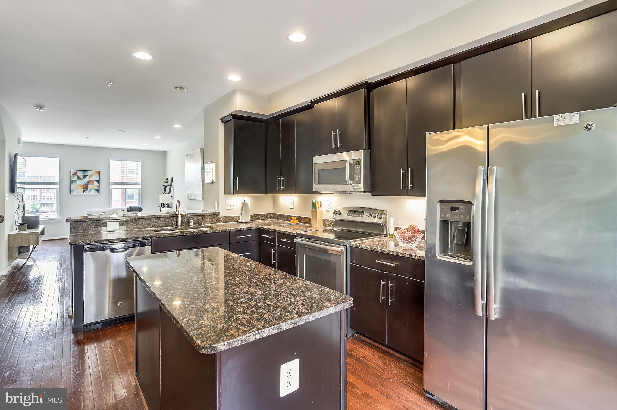 CREEKSIDE VILLAGE AT TANYARD SPRINGS - Residential