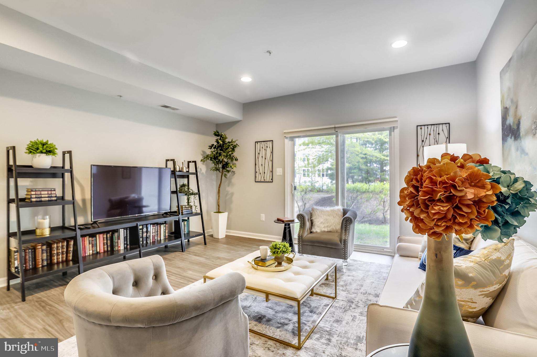 CREEKSIDE VILLAGE AT TANYARD SPRINGS - Residential