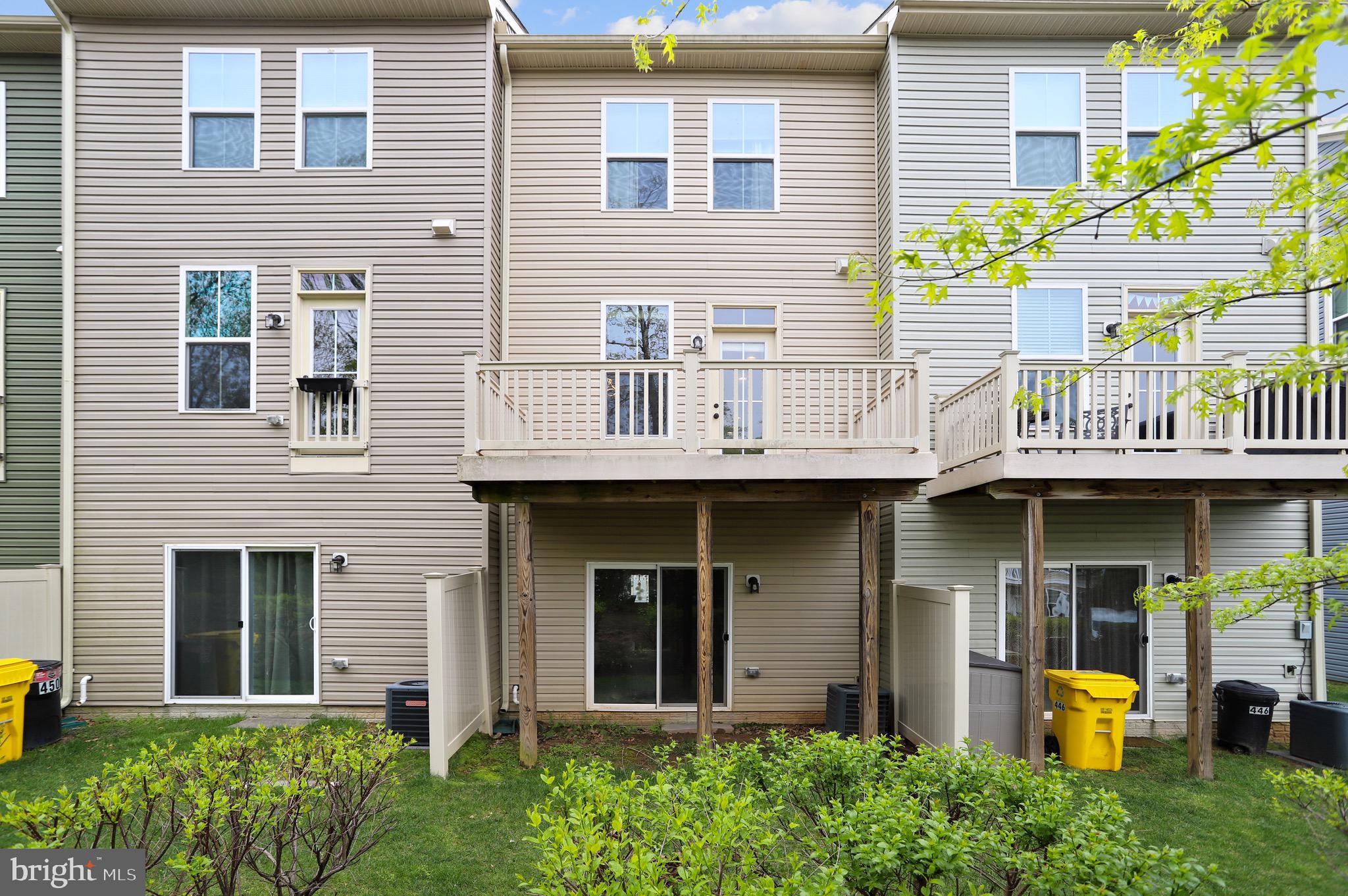 CREEKSIDE VILLAGE AT TANYARD SPRINGS - Residential