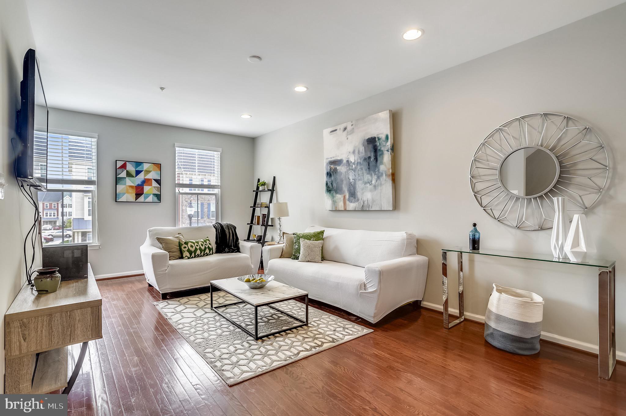 CREEKSIDE VILLAGE AT TANYARD SPRINGS - Residential