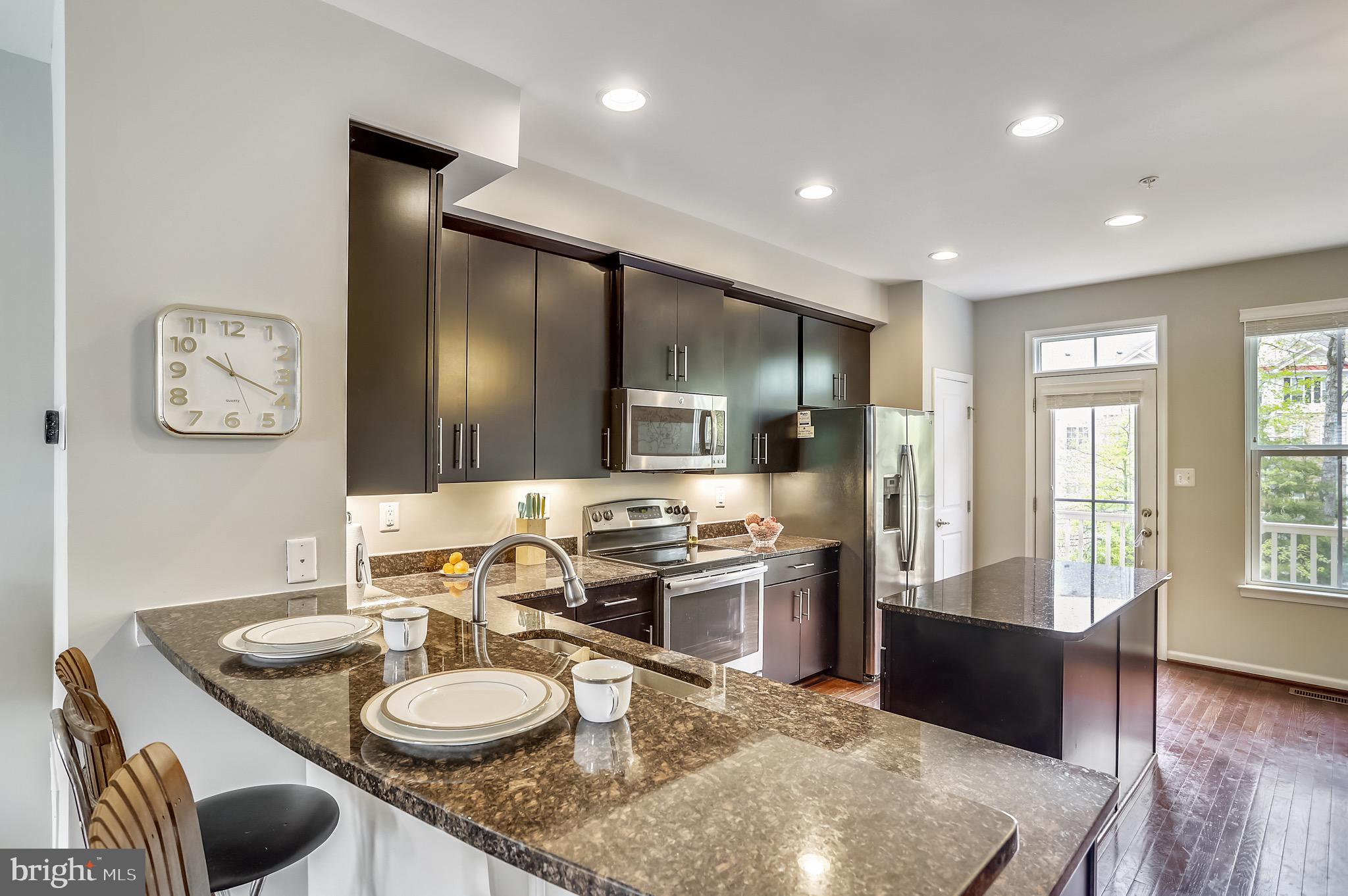 CREEKSIDE VILLAGE AT TANYARD SPRINGS - Residential