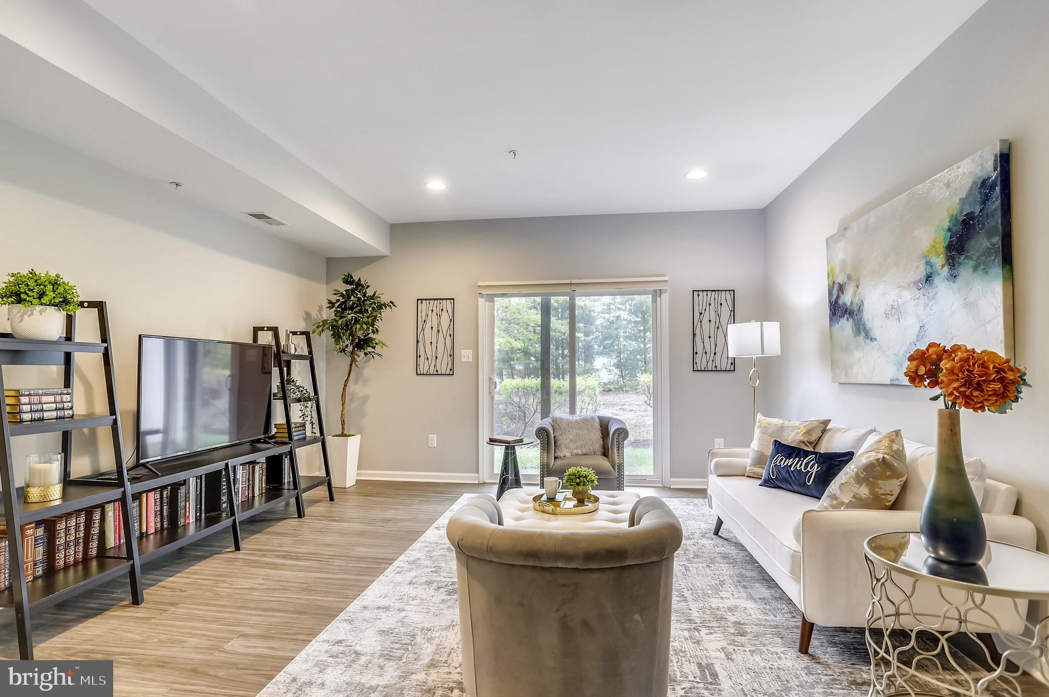 CREEKSIDE VILLAGE AT TANYARD SPRINGS - Residential