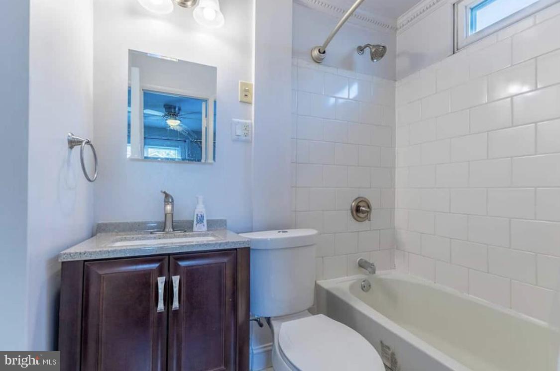 DEL RAY - Residential Lease