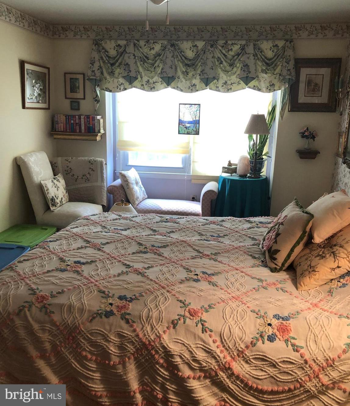 HOLLAND HILL - Residential