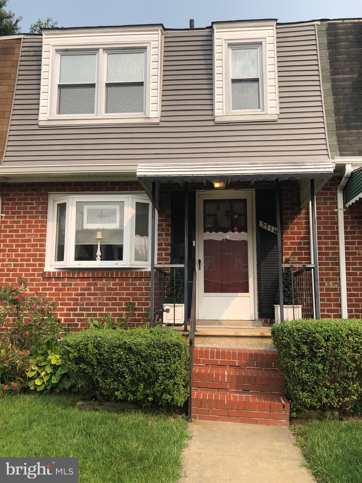 HOLLAND HILL - Residential