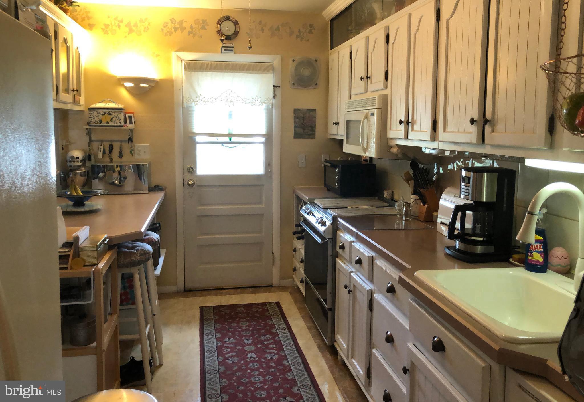 HOLLAND HILL - Residential