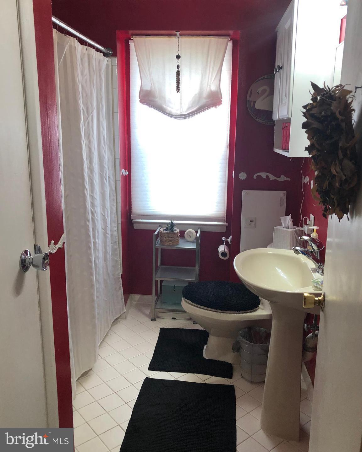 HOLLAND HILL - Residential