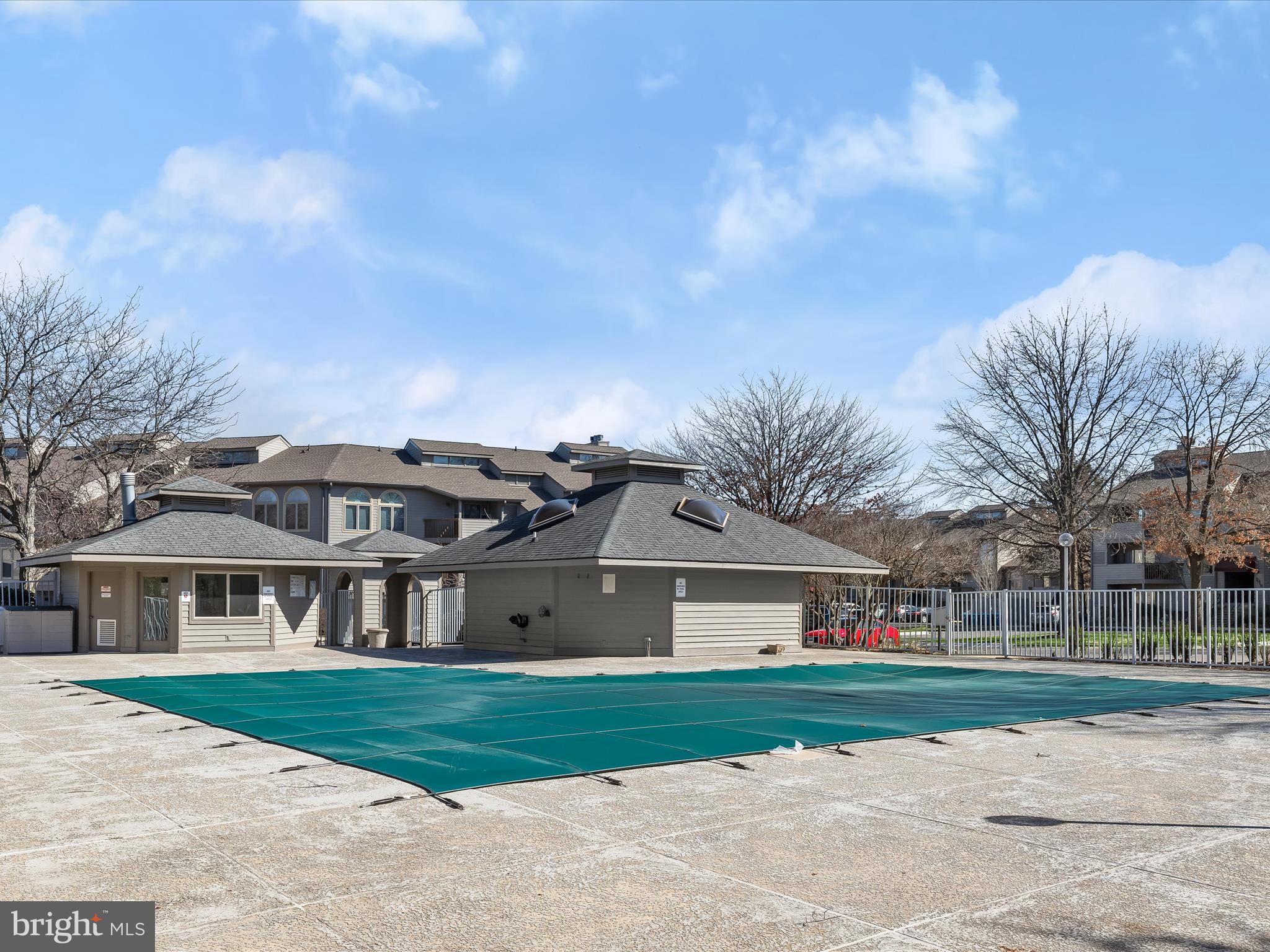 CHESAPEAKE HARBOUR - Residential