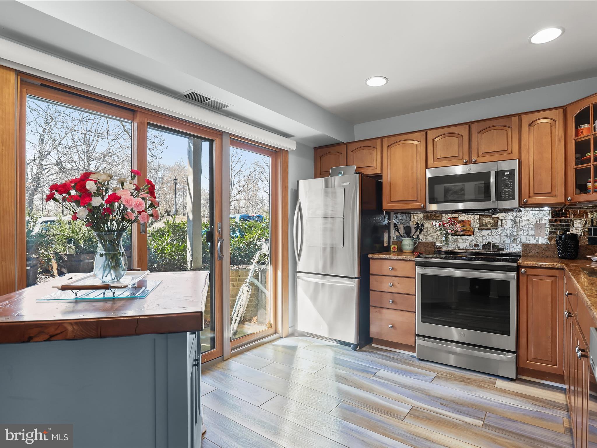 CHESAPEAKE HARBOUR - Residential