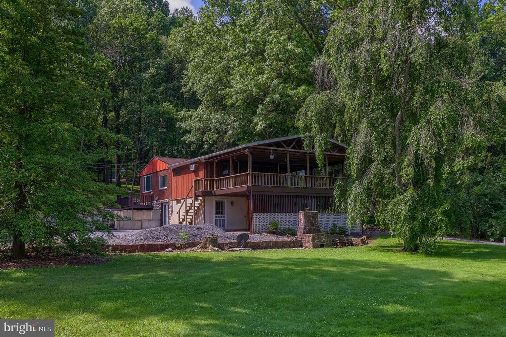 Photo of 220 Resh Road, REINHOLDS, PA 17569 (MLS # PALA2071994)