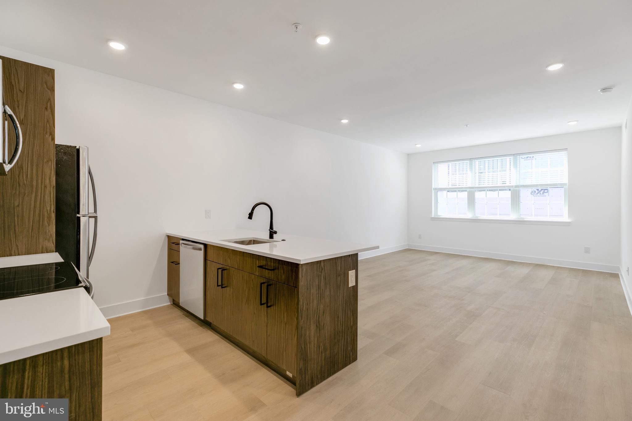 3045 RICHMOND STREET 406