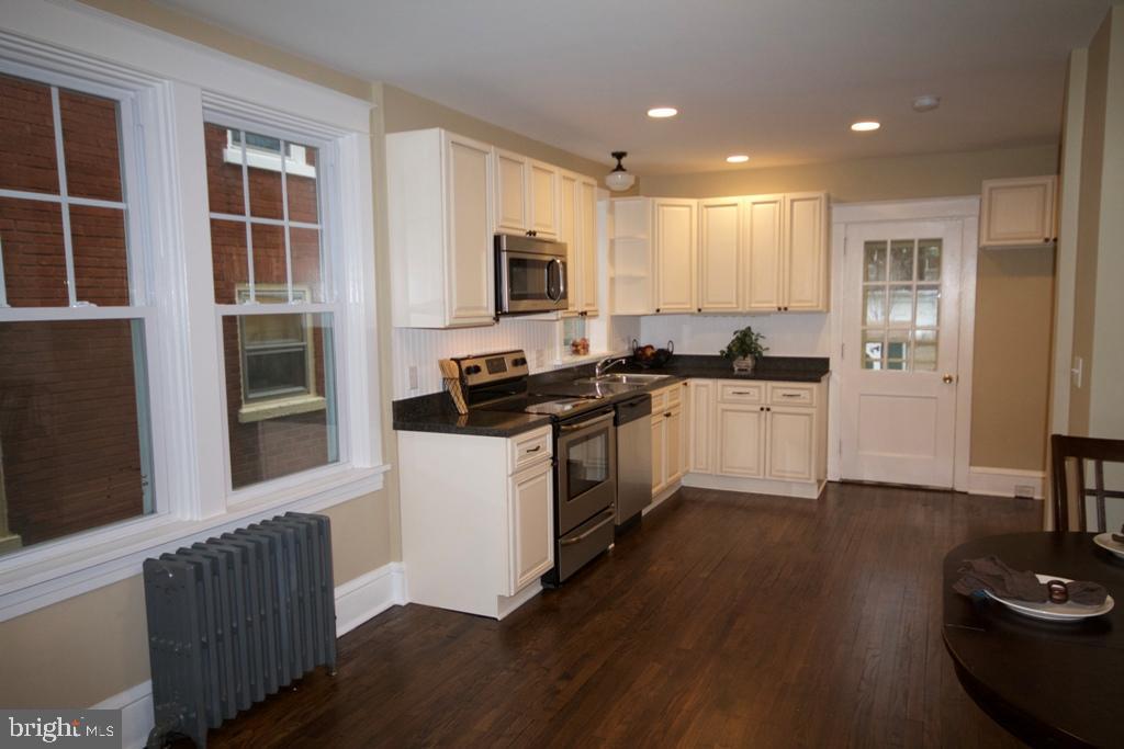 HAMILTON PARK - Residential