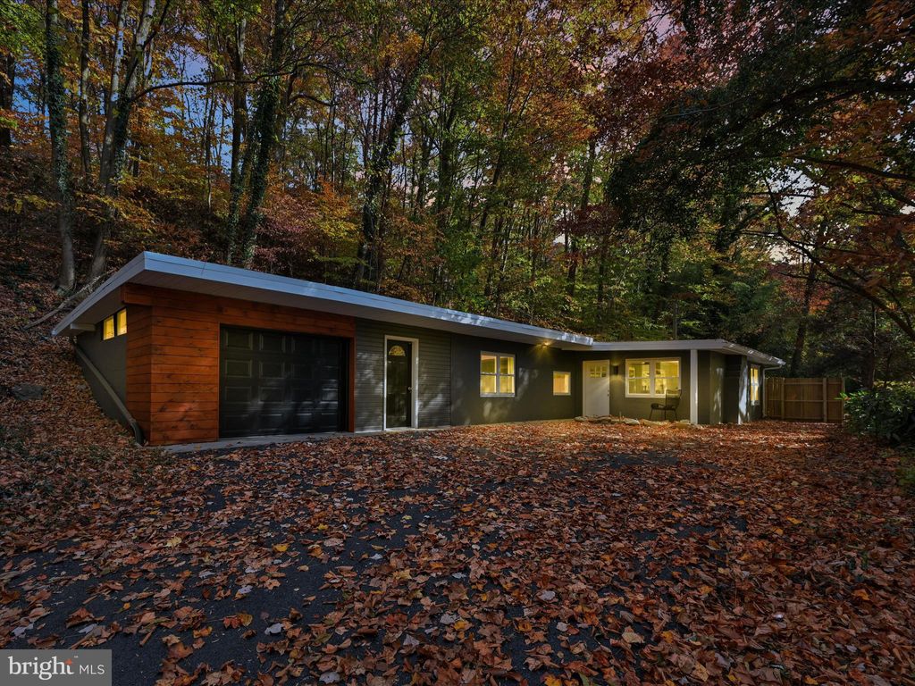 Photo of 1551 Furnace Hills Pike, LITITZ, PA 17543 (MLS # PALA2059878)