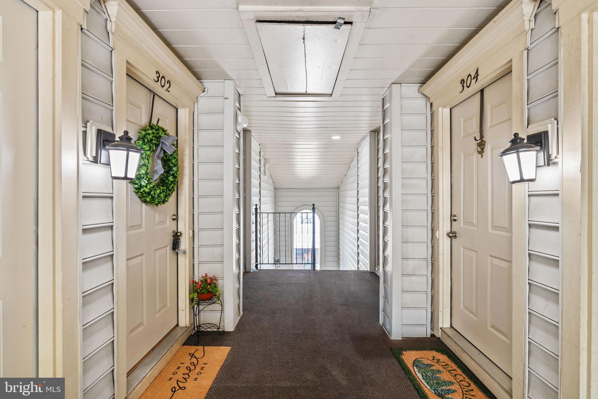 1725 W BRADDOCK PLACE 302