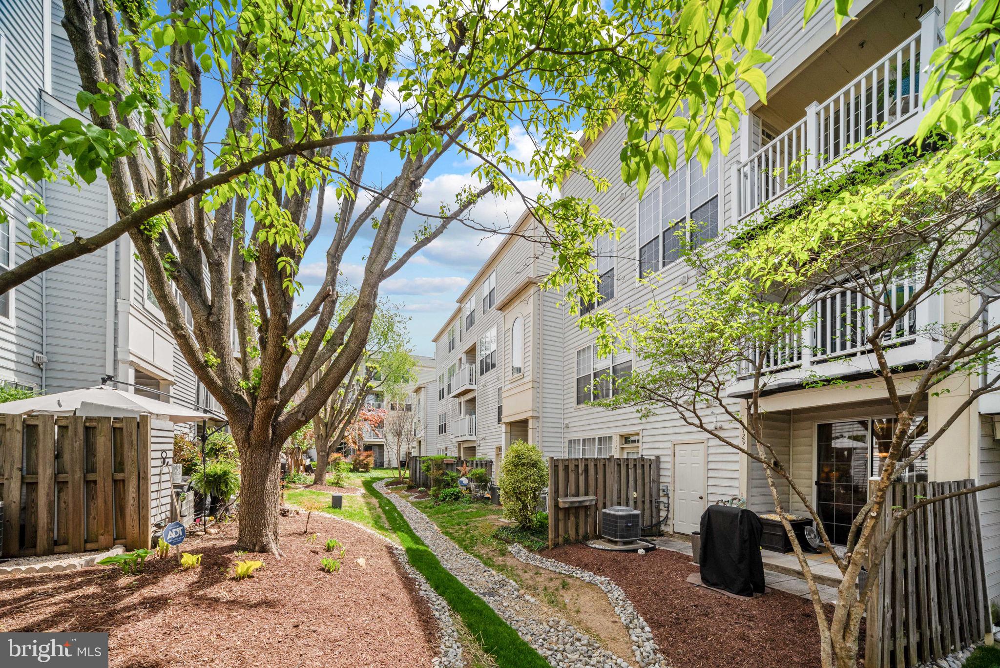 1725 W BRADDOCK PLACE 302