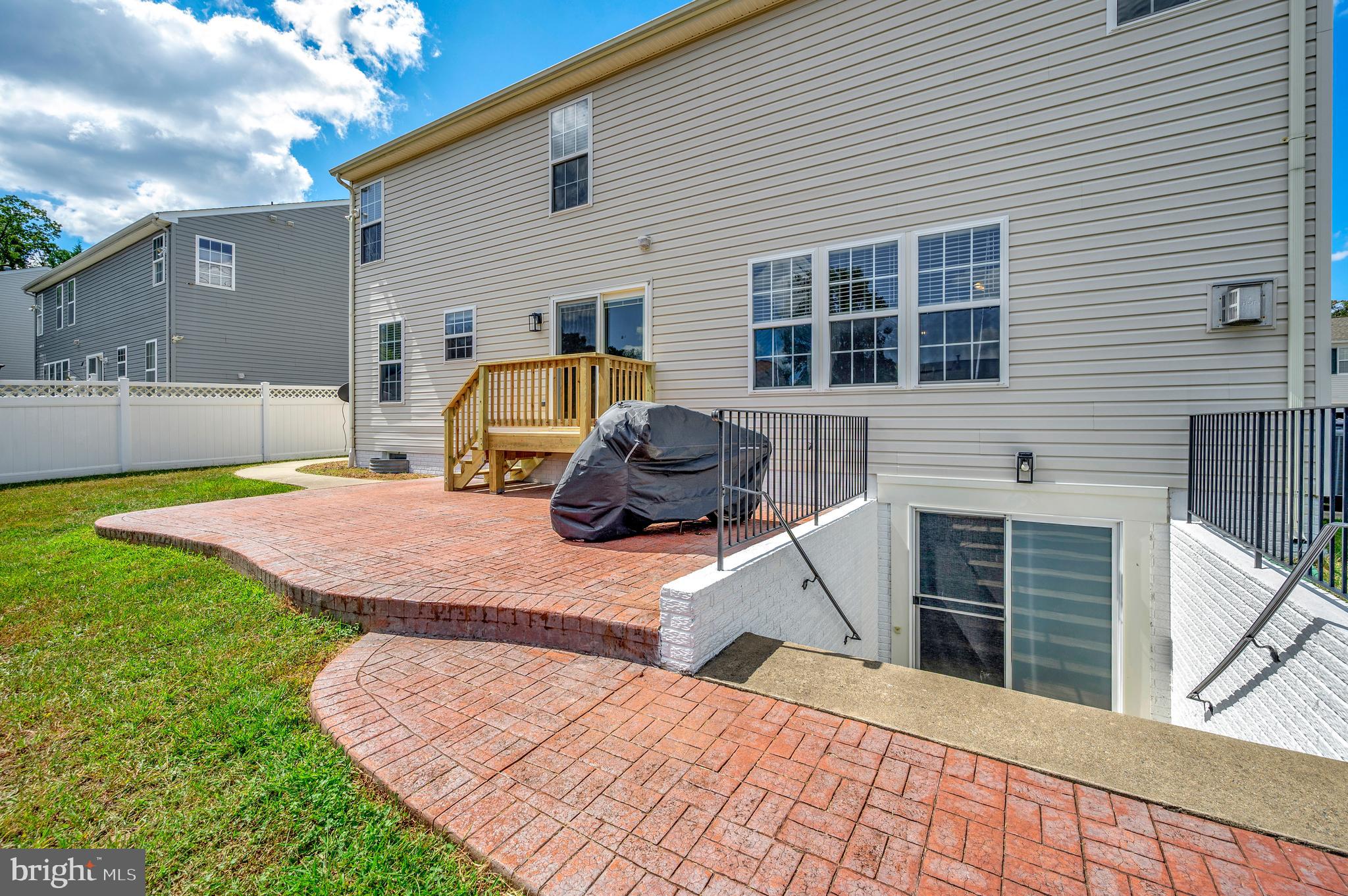 33 SUMMERFIELD LANE