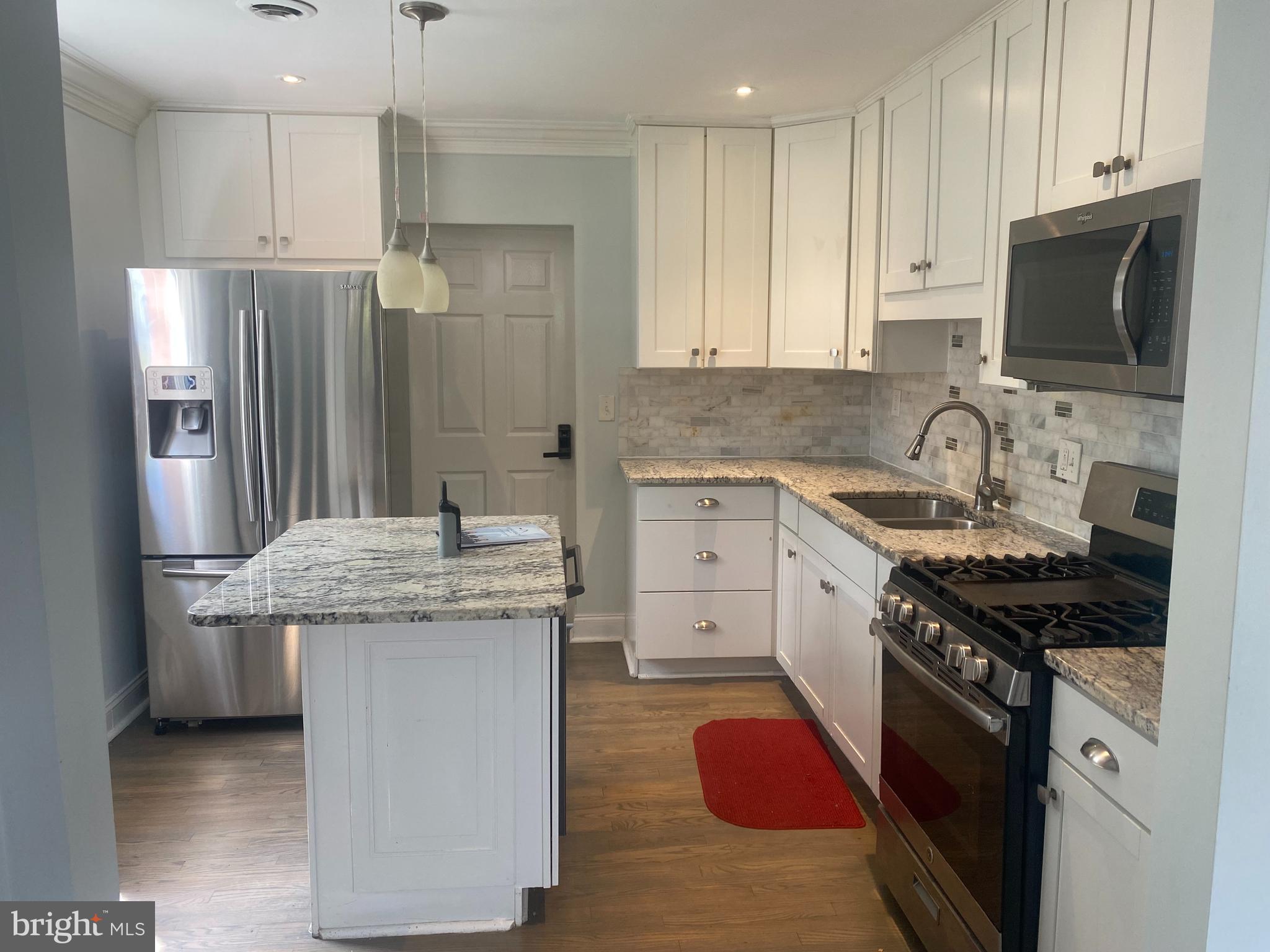 HOLLYWOOD - Residential