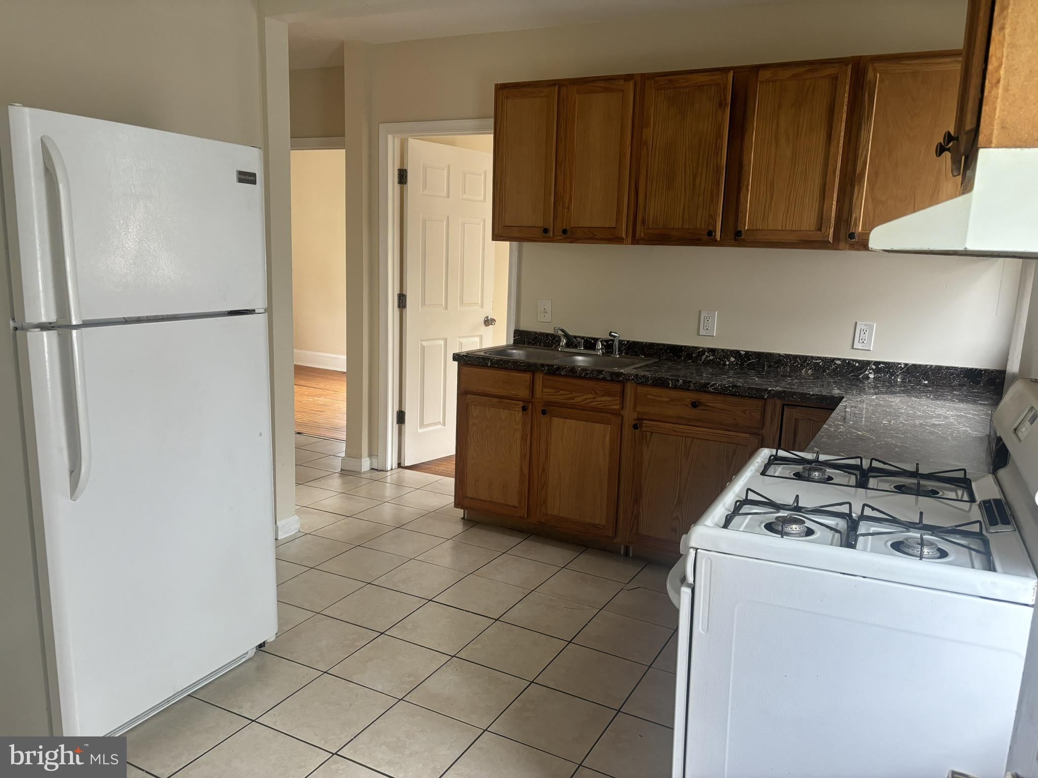 25 EGGES LANE APT.2