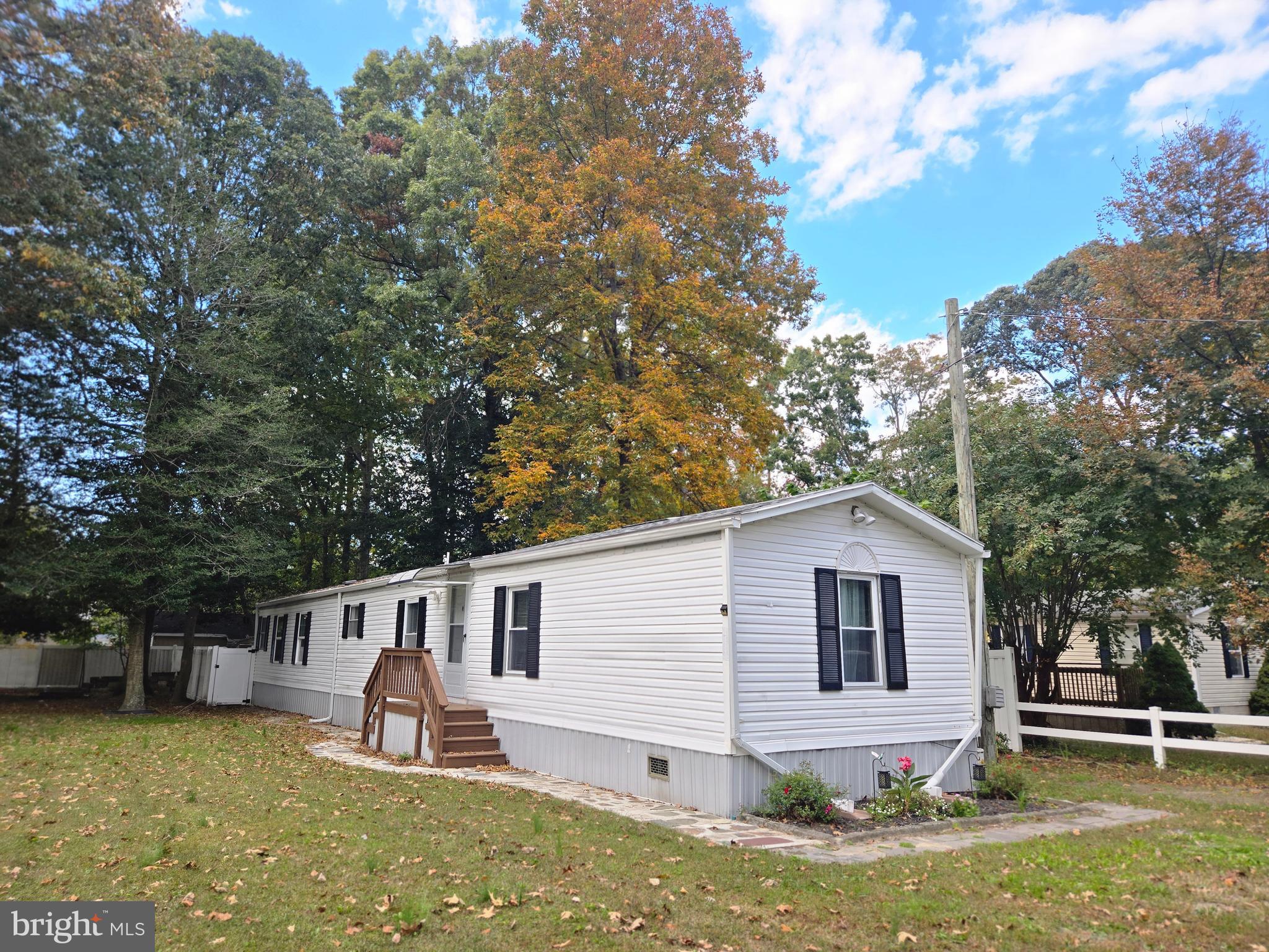 SHERWOOD FOREST - Residential