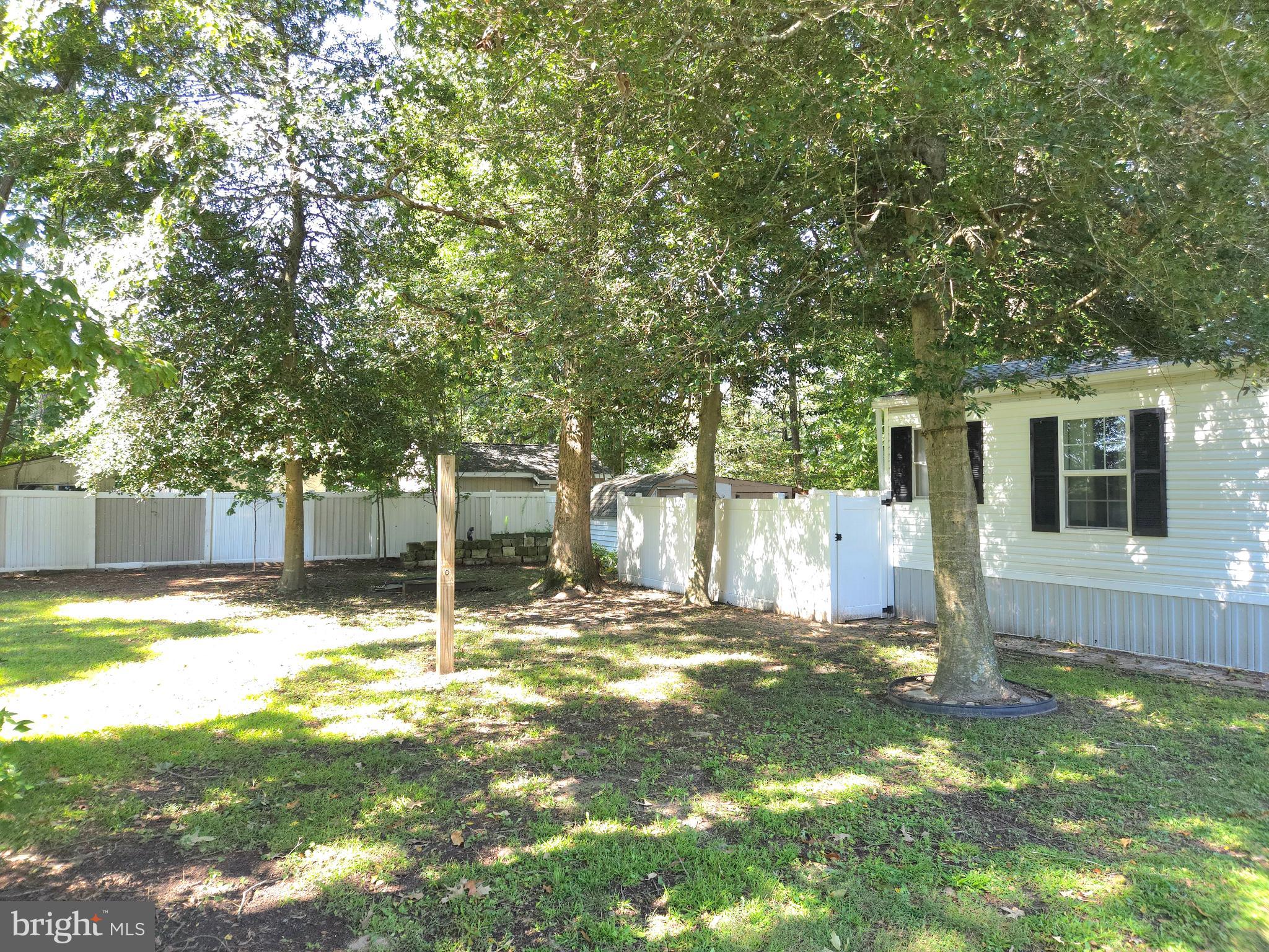 SHERWOOD FOREST - Residential