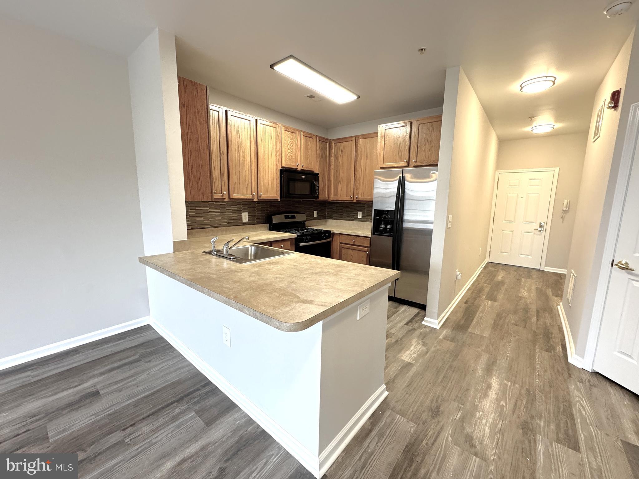 525 HIGHLAND ESTATES