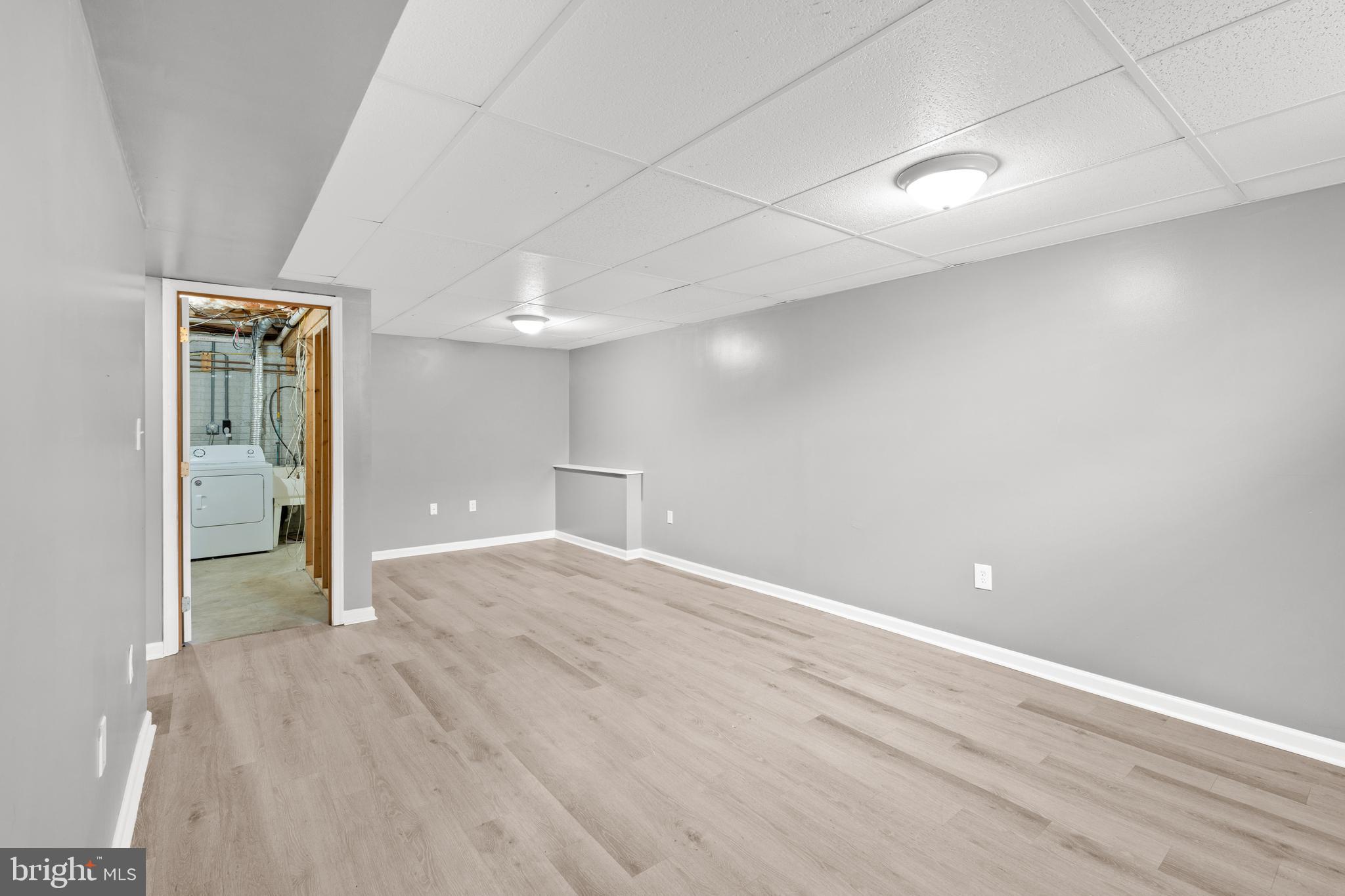 DOUGLAS OAKS - Residential