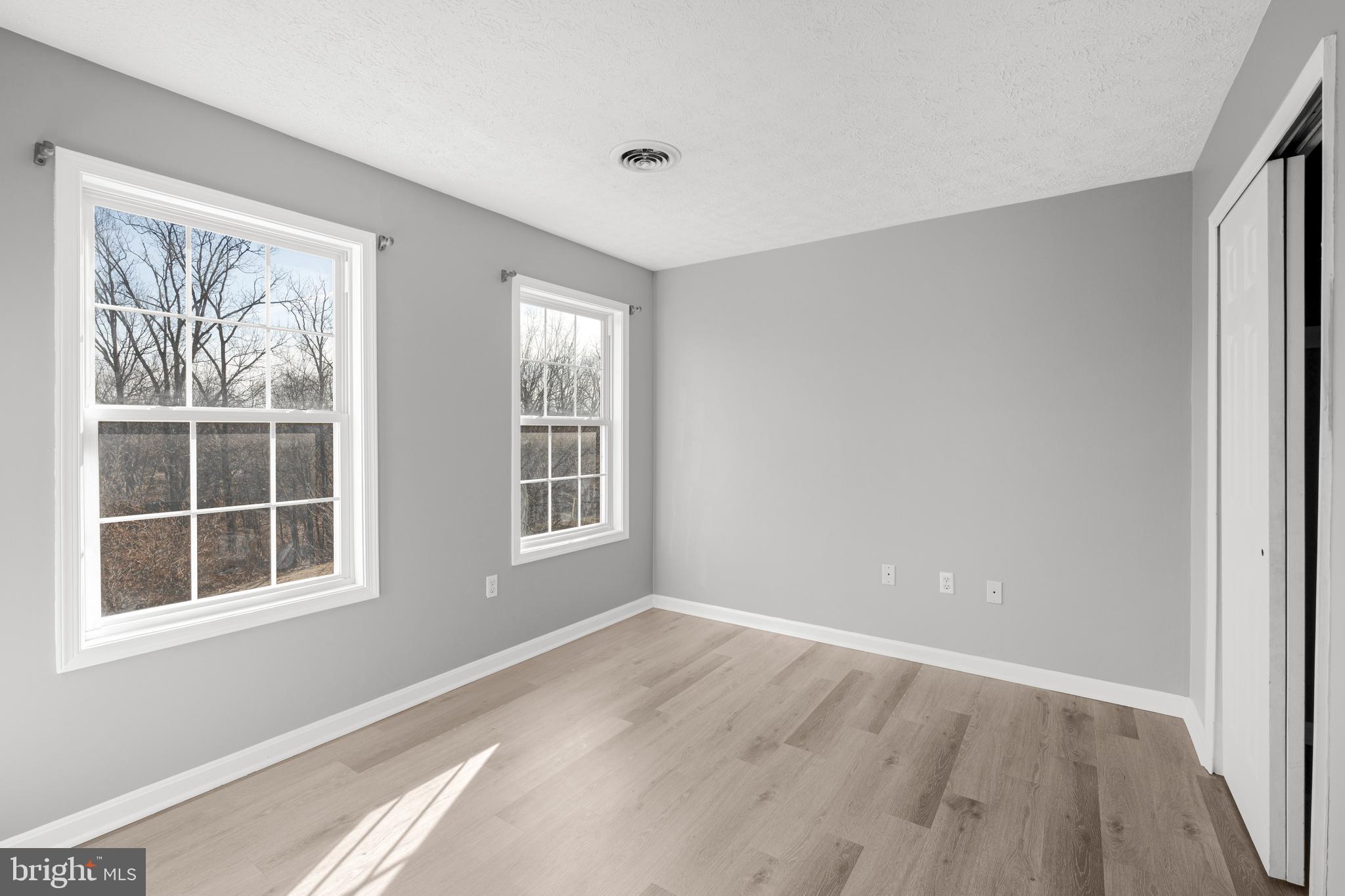 DOUGLAS OAKS - Residential