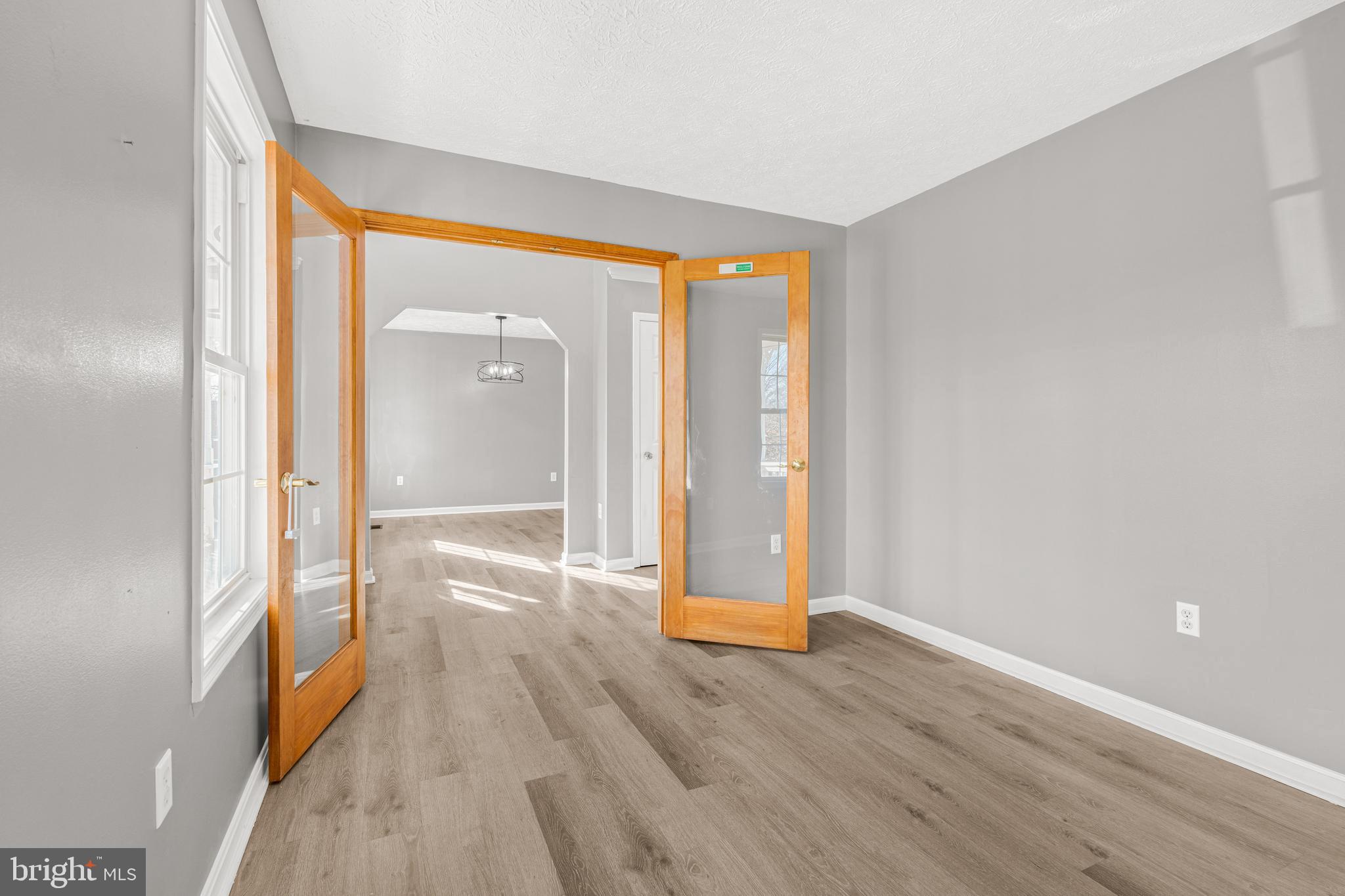 DOUGLAS OAKS - Residential