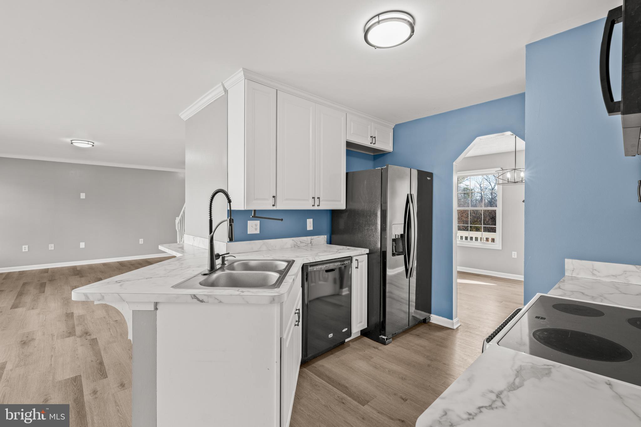 DOUGLAS OAKS - Residential