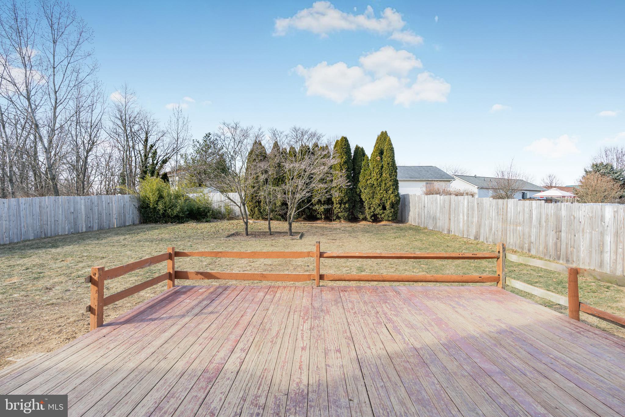 DOUGLAS OAKS - Residential