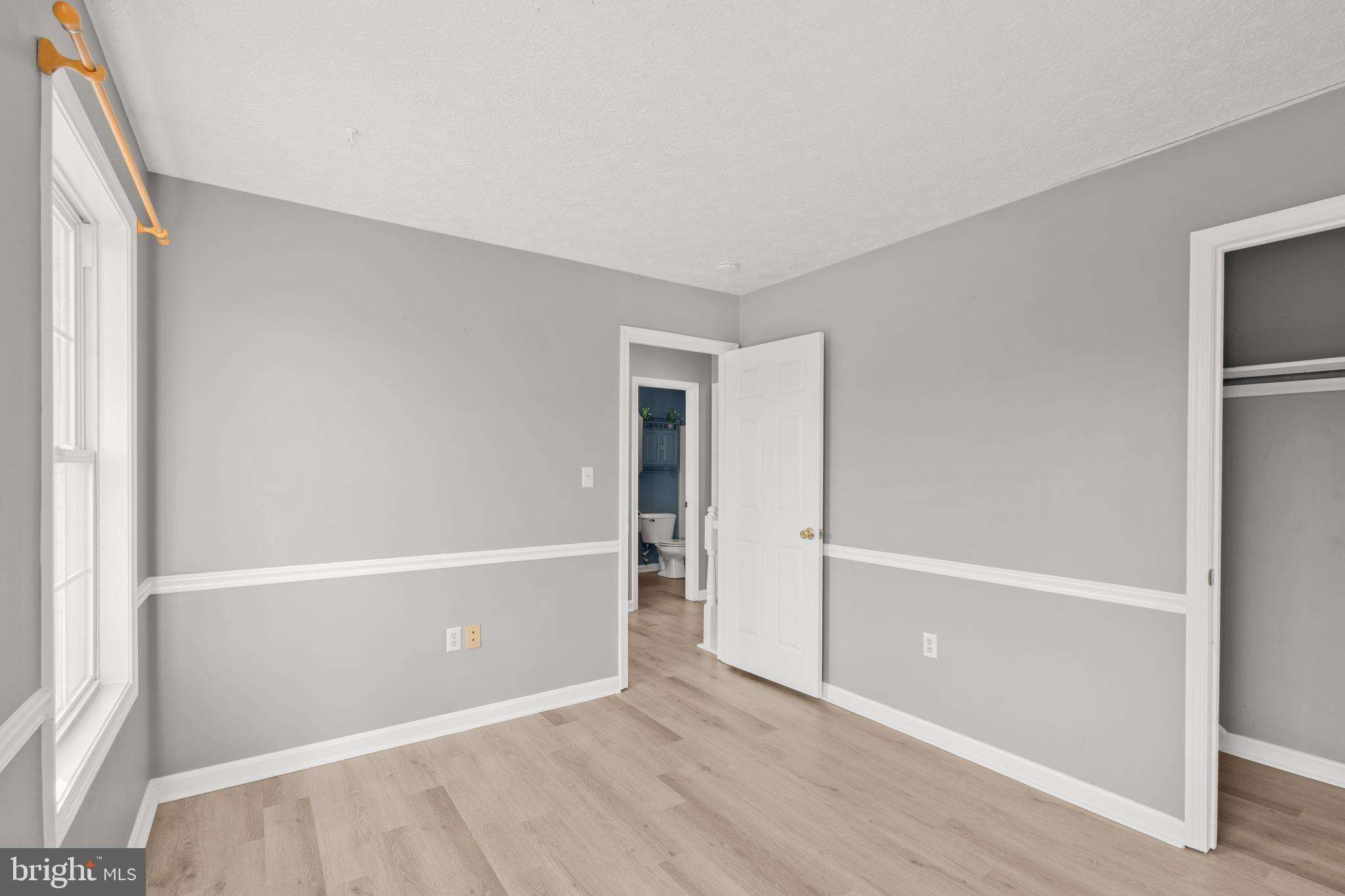 DOUGLAS OAKS - Residential