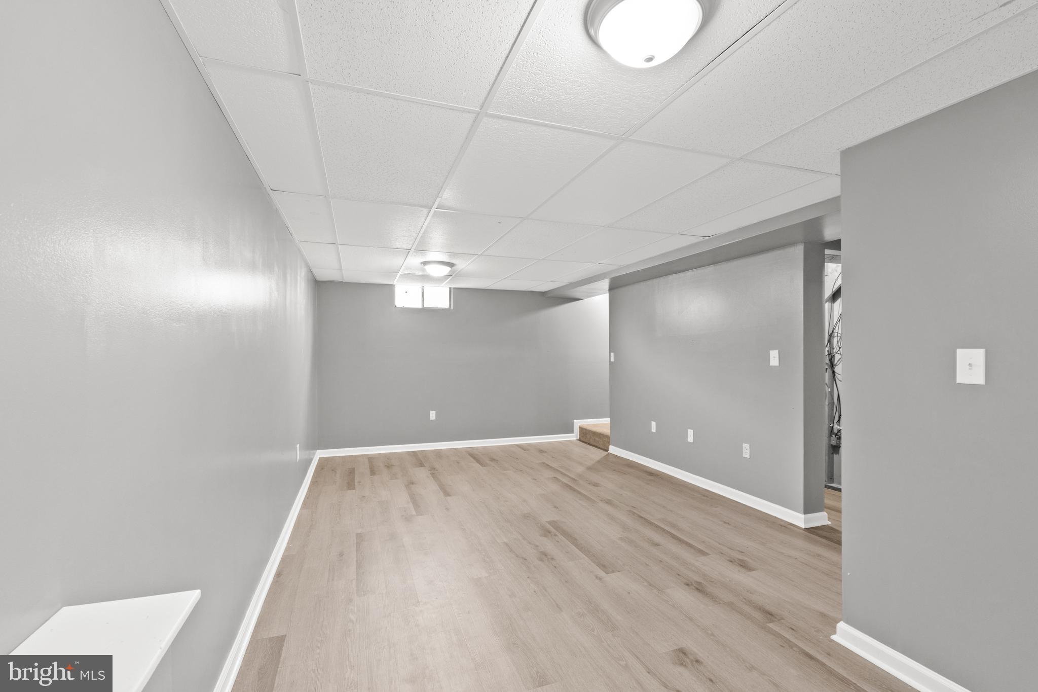 DOUGLAS OAKS - Residential