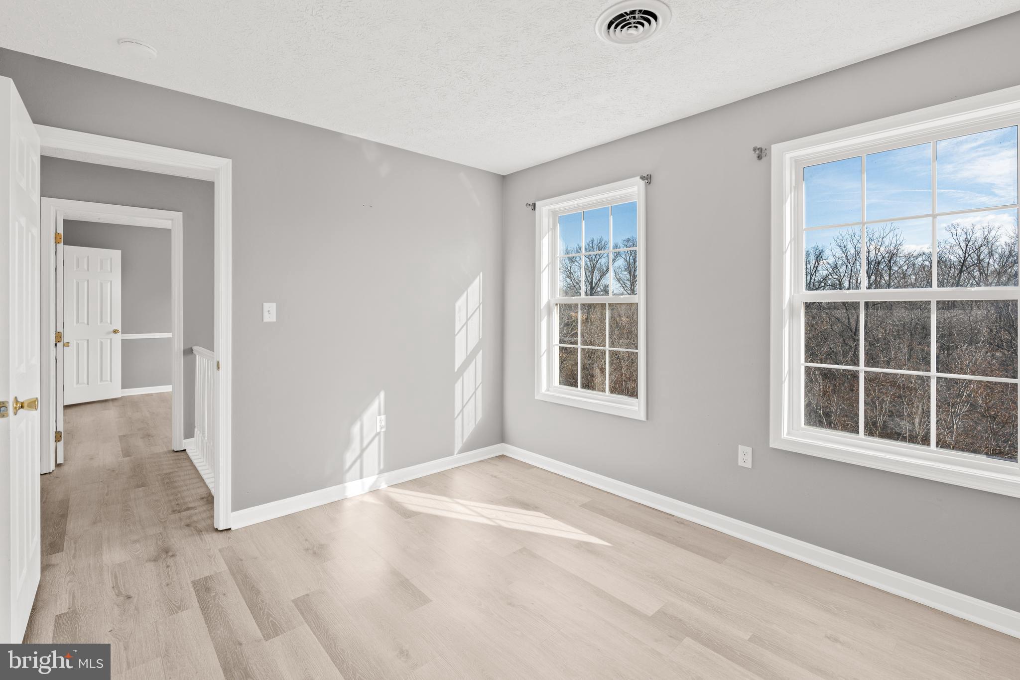 DOUGLAS OAKS - Residential