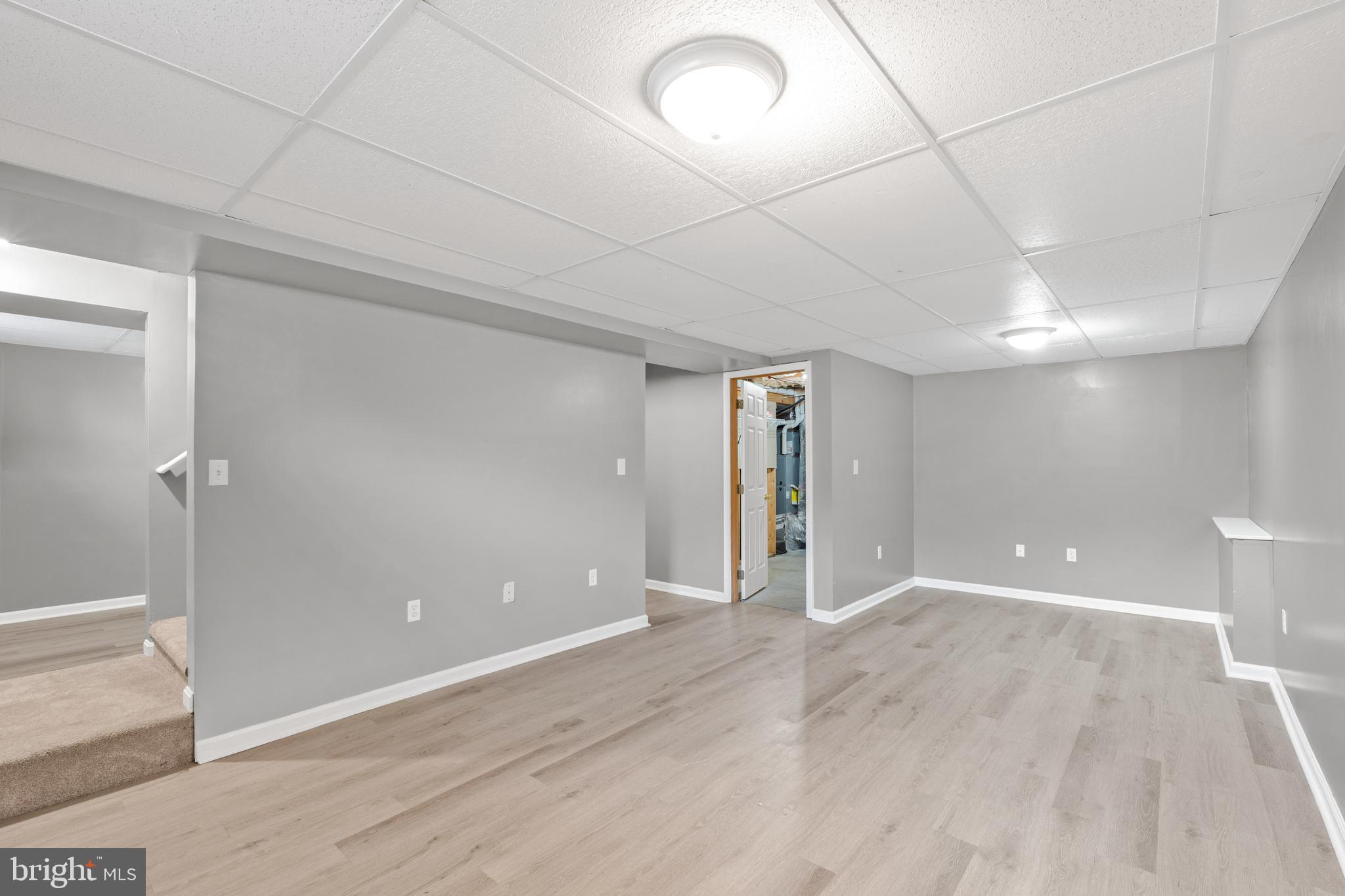 DOUGLAS OAKS - Residential