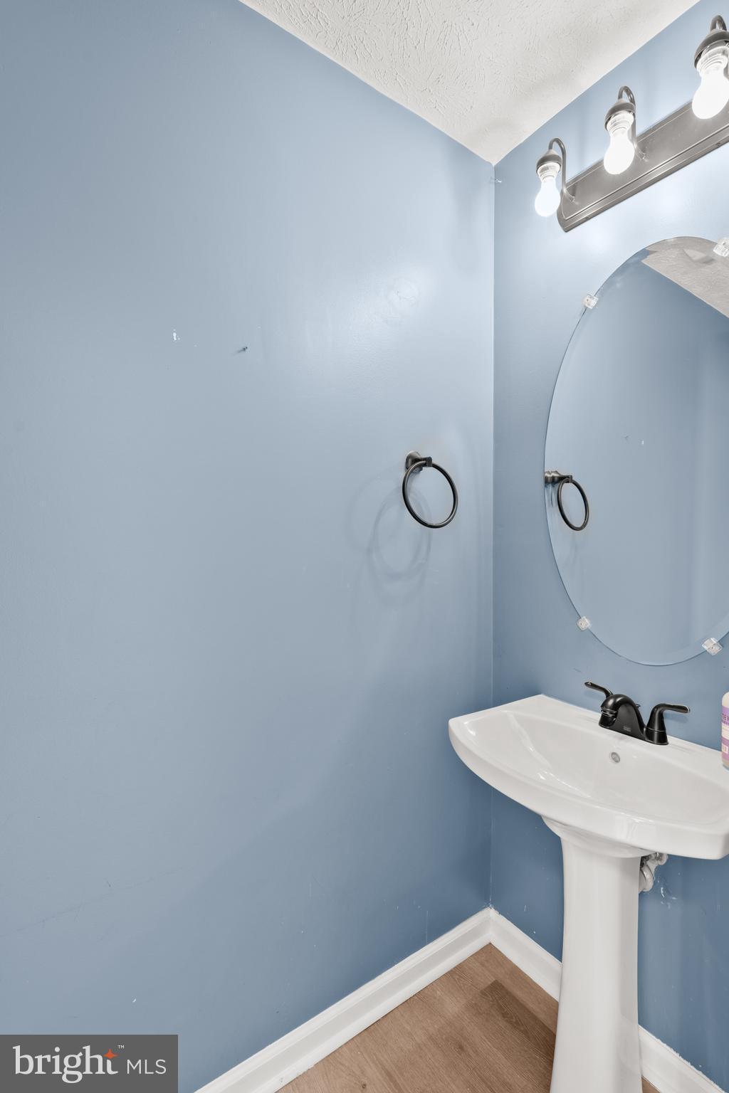 DOUGLAS OAKS - Residential