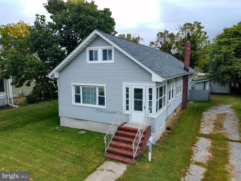 32 S BROADWAY PENNSVILLE NJ 08070