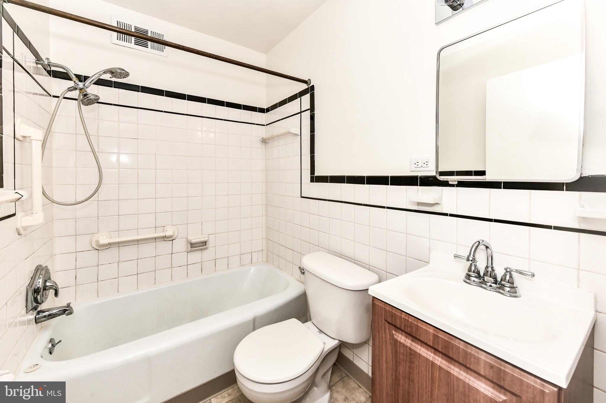 TOWN OF PURCELLVILLE - Residential Lease