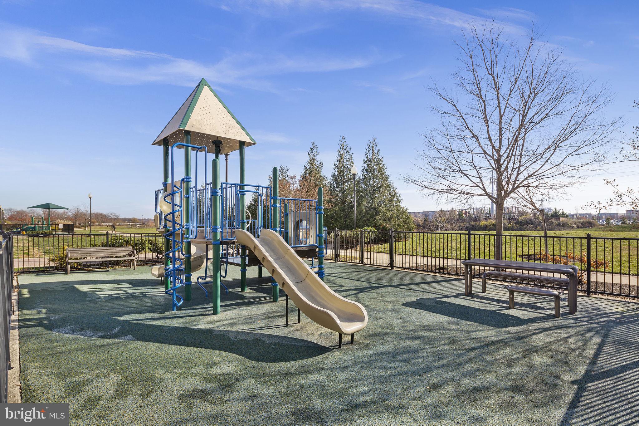 ECLIPSE ON CENTER PARK - Residential Lease