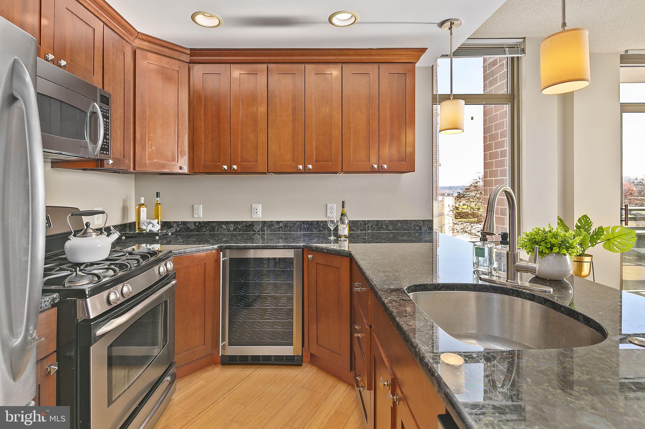 ECLIPSE ON CENTER PARK - Residential Lease