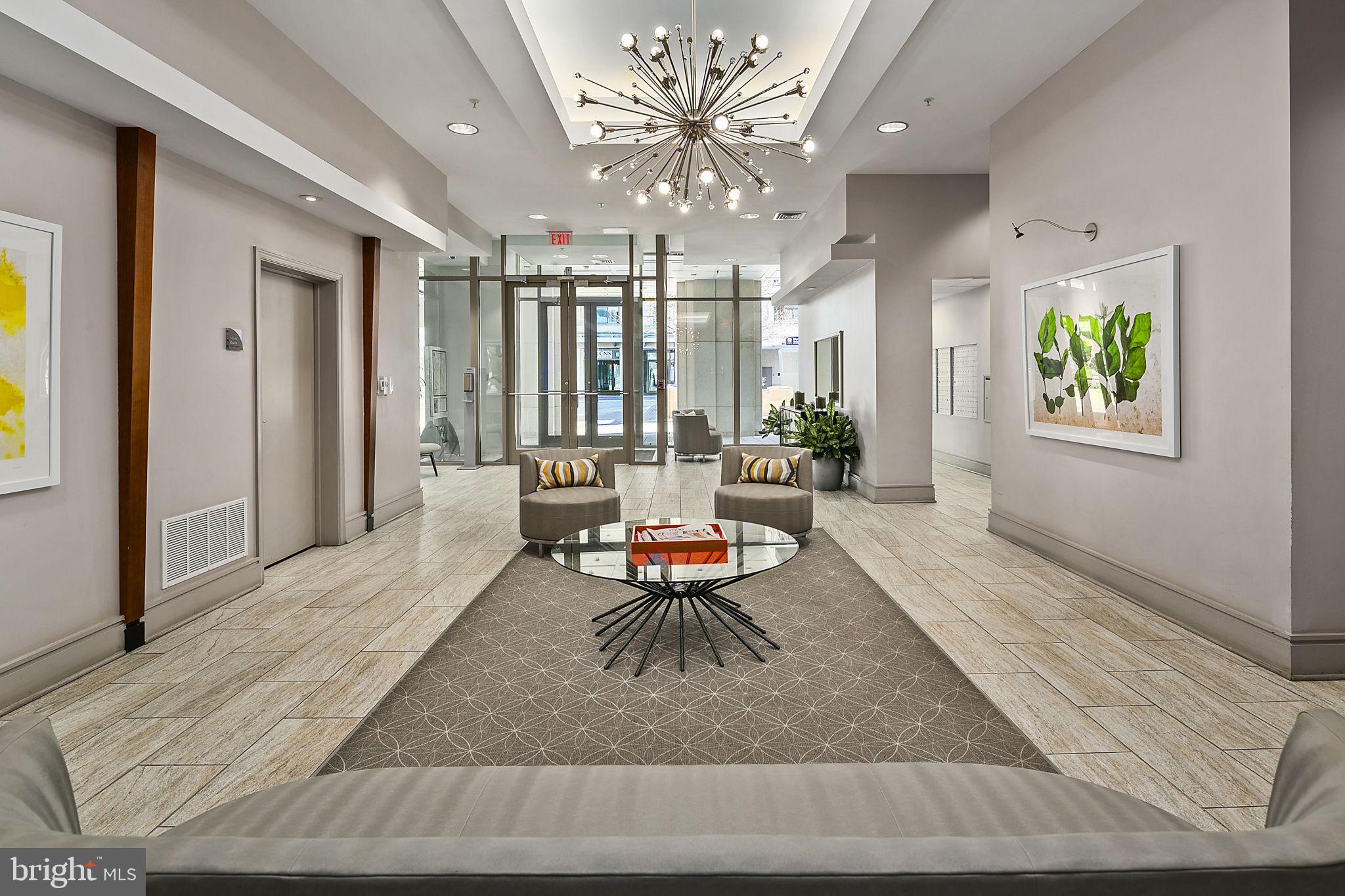 ECLIPSE ON CENTER PARK - Residential Lease