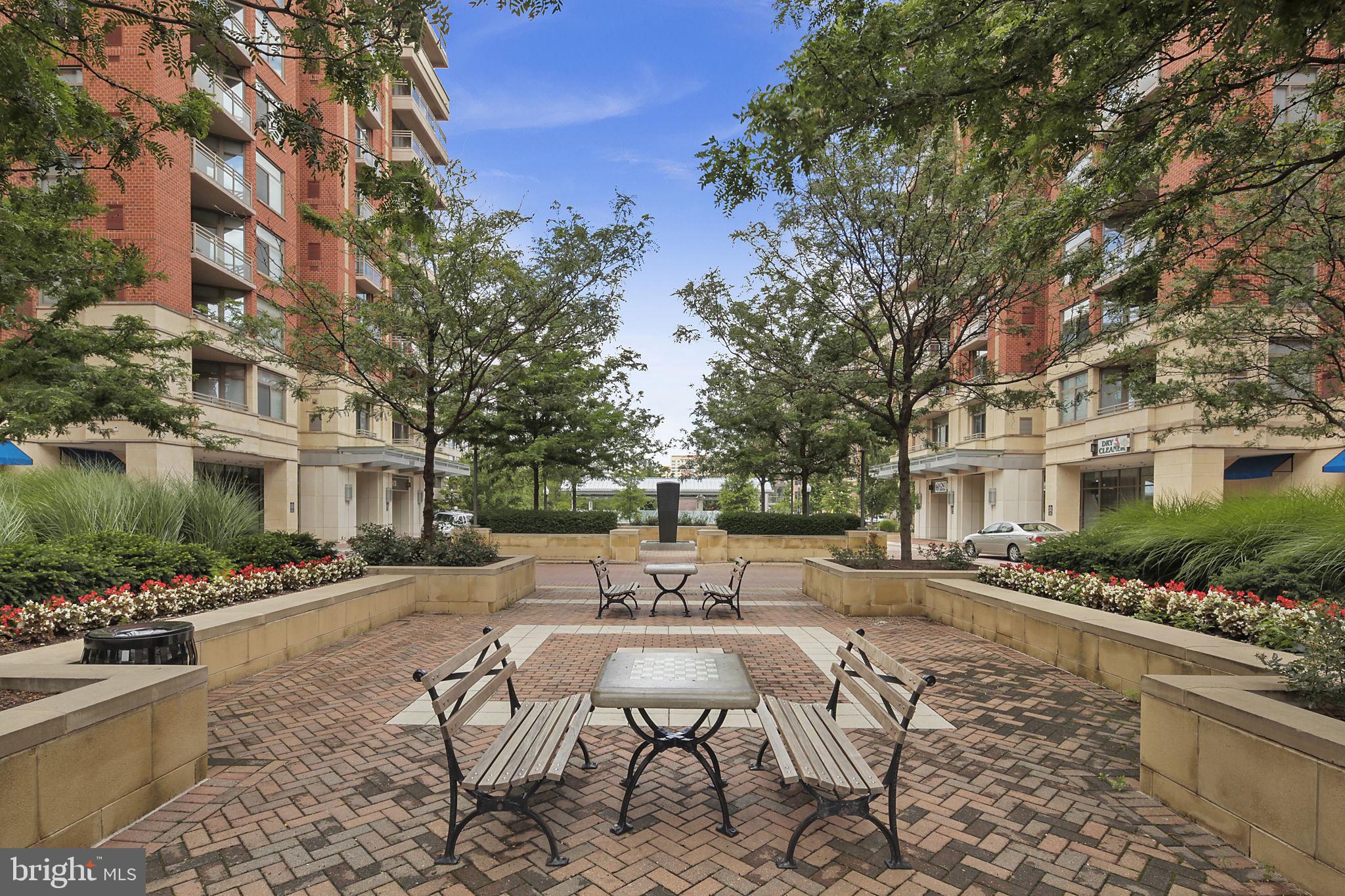 ECLIPSE ON CENTER PARK - Residential Lease